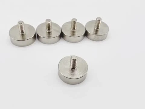 Internal Thread Ferrite Pot Magnet Ceramic Cup Magnet with Female Threaded Stud Strong Magnet Holder